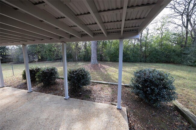 Building Photo - 753 Mary Ethel Dr