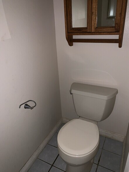 Building Photo - 124 Stratford Cir
