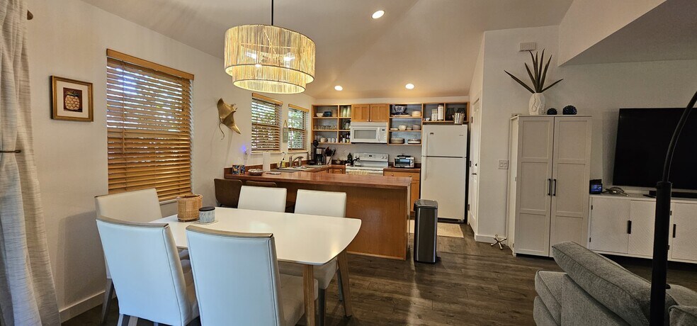 Dining-Kitchen - 14 Hoku Pl