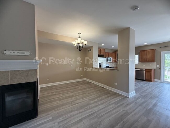 Building Photo - 112 Lakeshore Dr