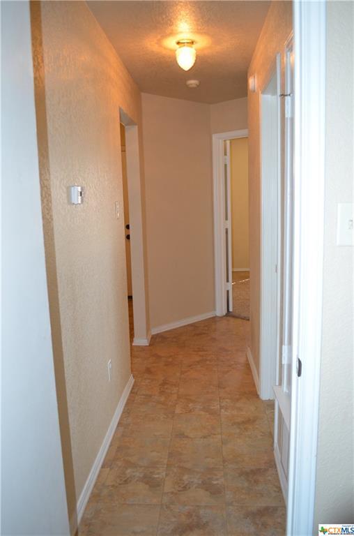 Building Photo - 3711 Lakecrest Dr