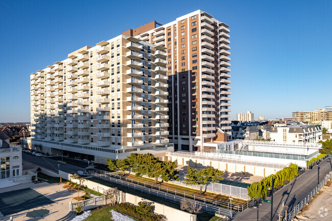 Building Photo - Plaza Condominium Associates