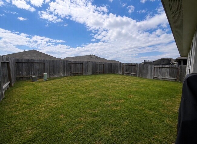 Building Photo - 5463 Portwood Acres Dr