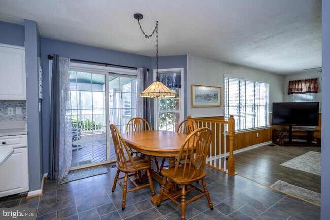 Building Photo - 740 Hickory Limb Cir