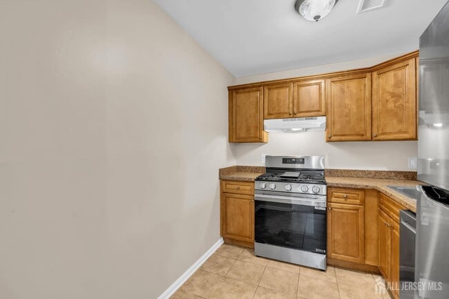 Building Photo - 2101 Bayhead Dr