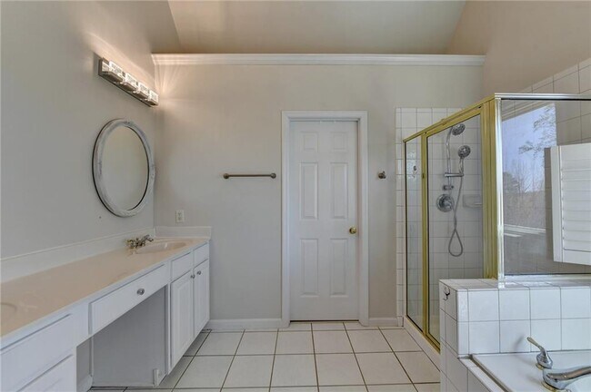 Building Photo - 3820 Ansley Park Dr NE