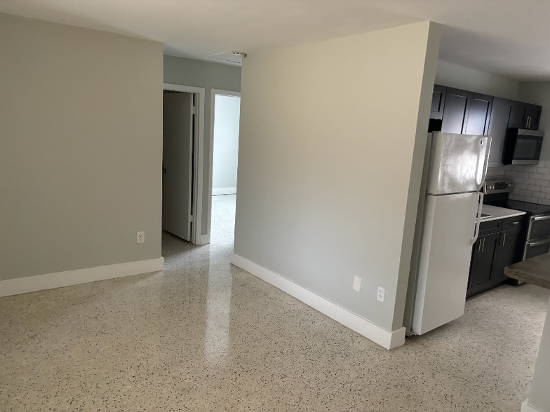 Building Photo - 761 SW 9th St