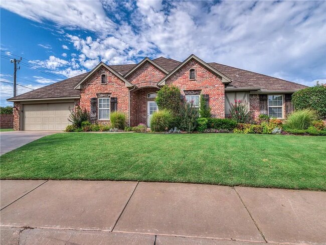 Building Photo - Gorgeous 3 bed, 2 bath home in NW OKC/Edmo...