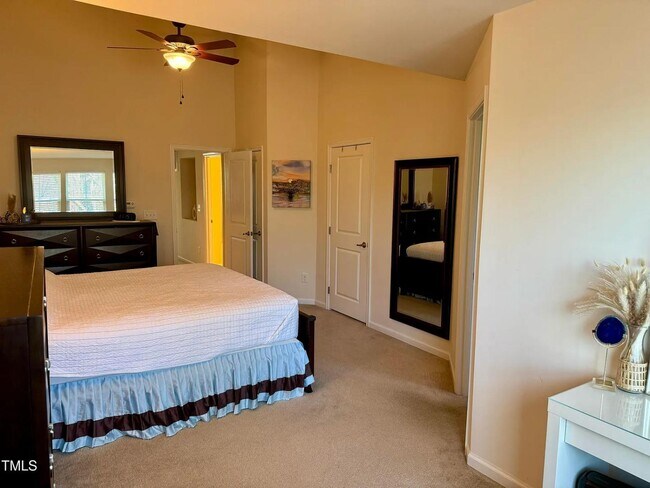 Building Photo - 408 Berry Chase Way