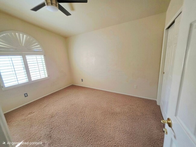 Building Photo - 4 Bed 2.5 Bath: 42nd St & Shea