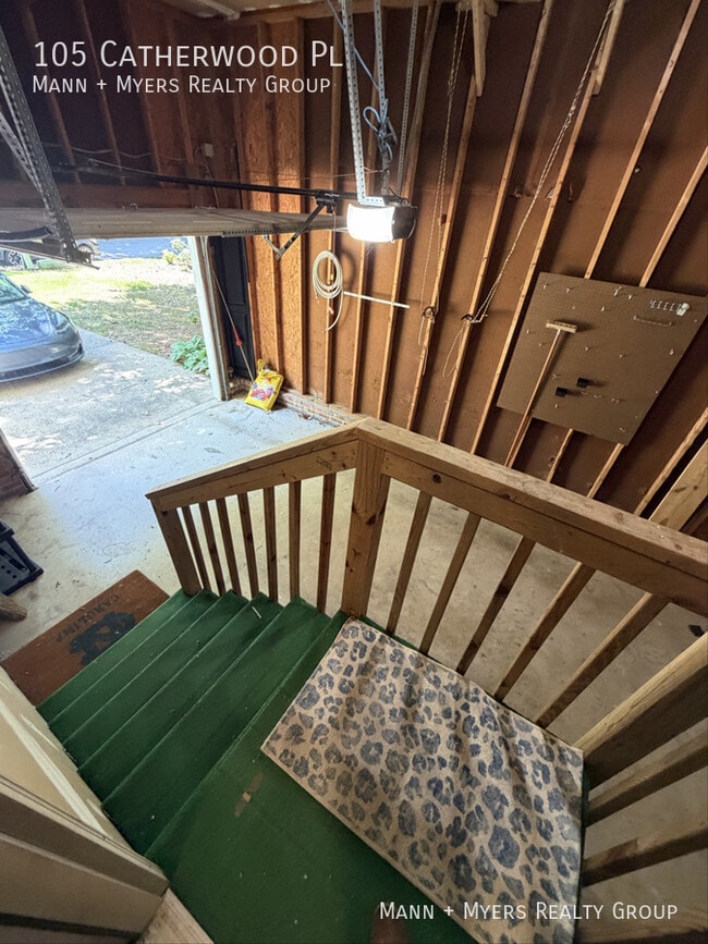 Building Photo - 105 Catherwood Pl