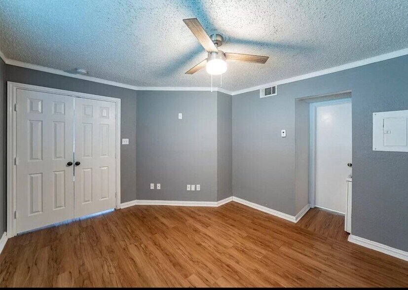 Building Photo - 1704 Baird Farm Cir