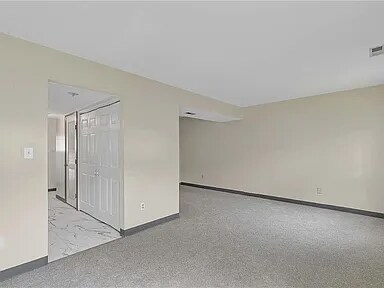 Building Photo - 2102 Victoria Ct