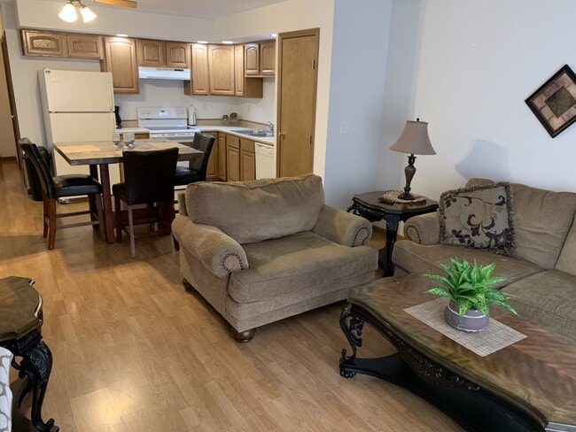 Building Photo - 1037 Ridge St