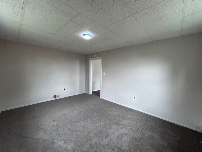 Building Photo - roc2107