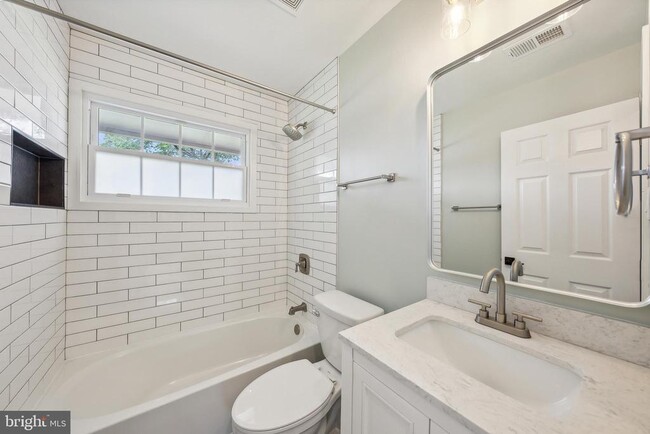 Building Photo - 5317 Oldcastle Ln