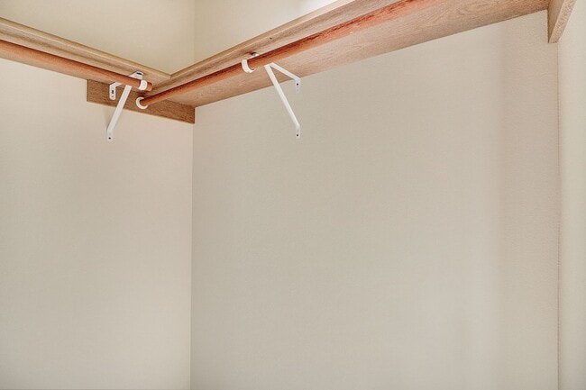 Building Photo - 2 Bed 2 Bath w/Large Office - Penn Cove Views - NAS Whidbey