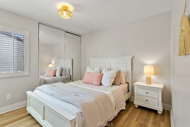 Building Photo - 33626 Tidewater Dr