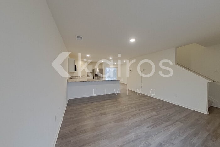 Building Photo - 80 Stodmire Ct