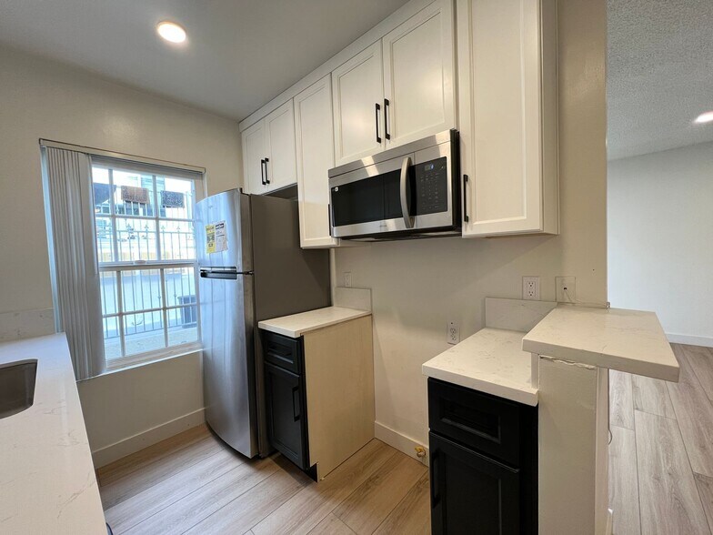 Building Photo - 3317 Keystone Av