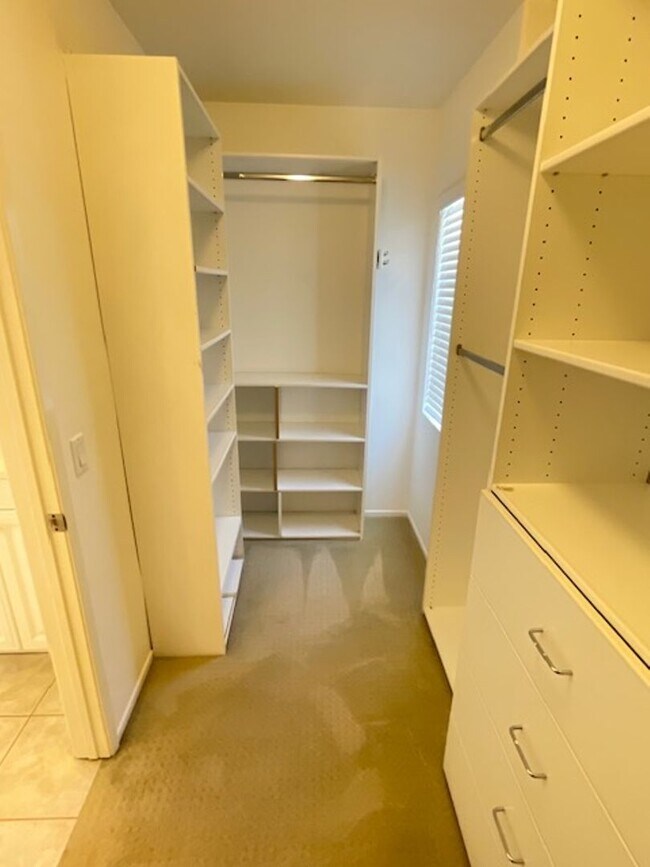 Building Photo - **Coming Soon**3 Bedroom 2 Bath Home in th...