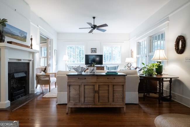 Building Photo - 290 Milledge Cir