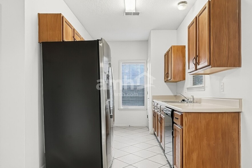 Building Photo - 5633 Michaelson Dr