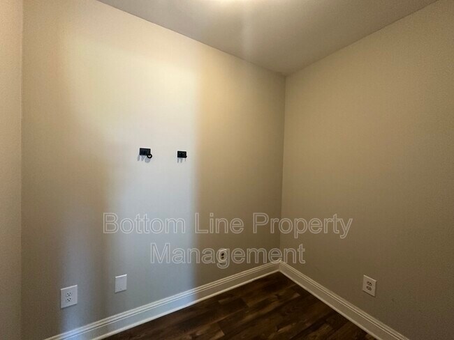 Building Photo - 1578 Trailwood Dr