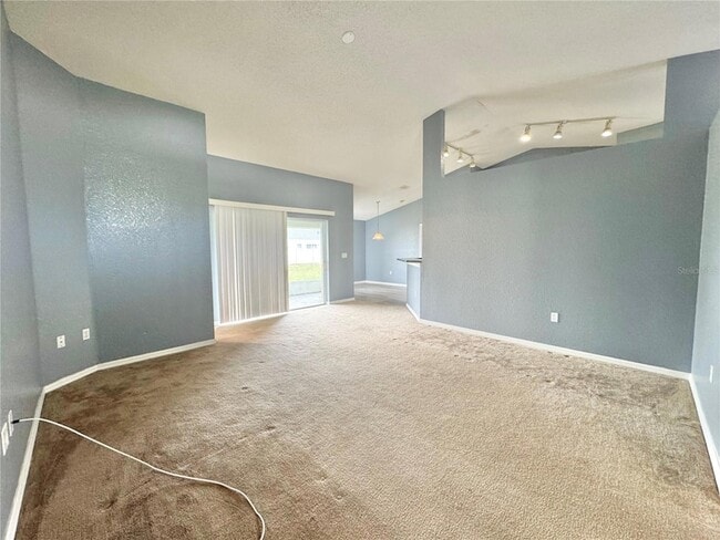 Building Photo - 823 Summer Glen Dr
