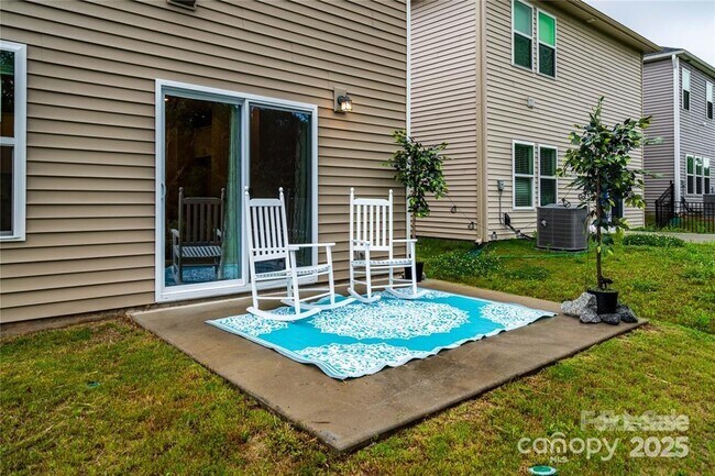 Building Photo - 2131 Belterra Dr
