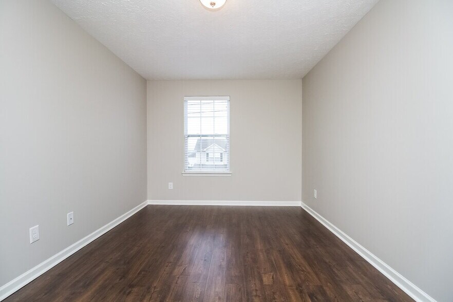 Building Photo - 9205 Thomason Trail