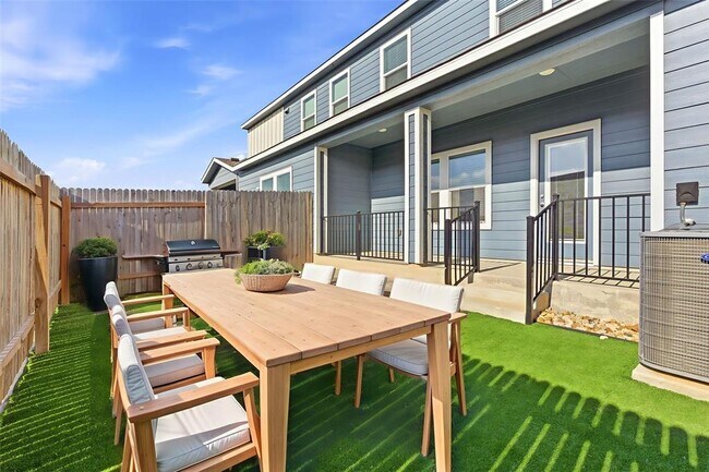 Building Photo - 104 Texas Agate Dr