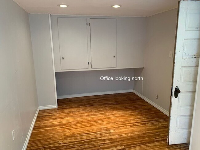 Building Photo - OPEN HOUSE 3/28 - Charming Single Family Home