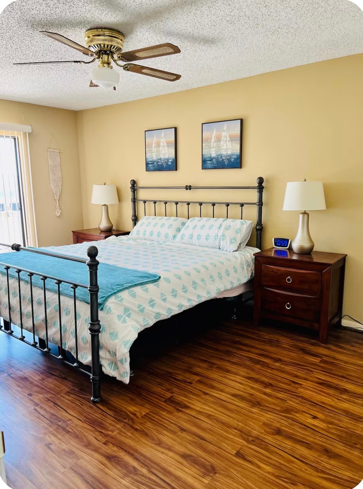 Building Photo - 402 14th St