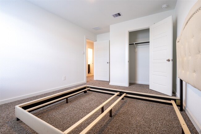 Building Photo - 12327 Brandenburg Gate Rd