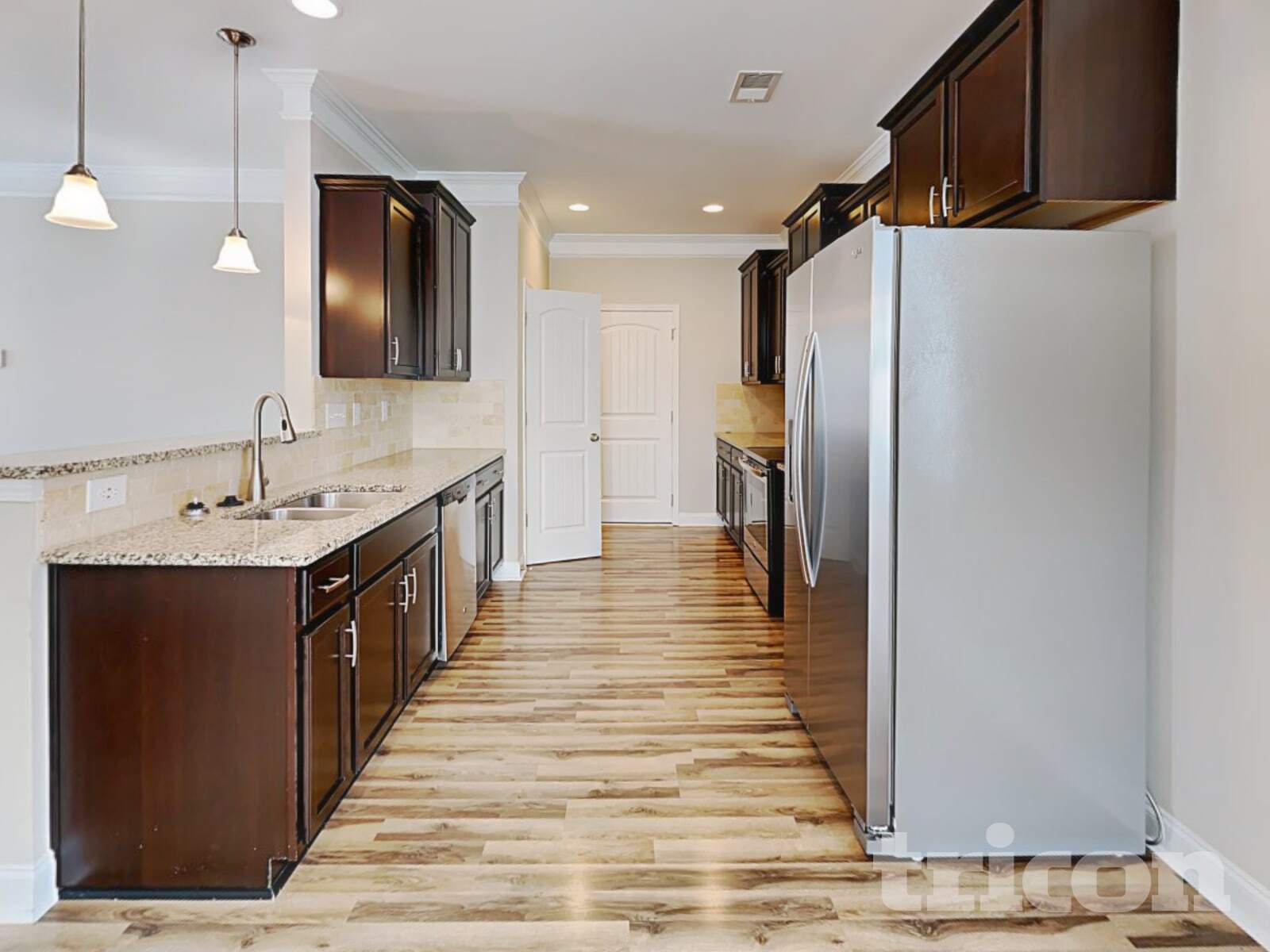 Building Photo - 447 Knothole Ln