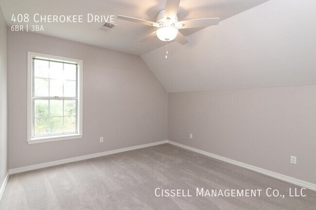 Building Photo - 408 Cherokee Dr