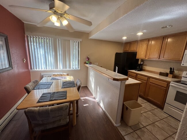 Building Photo - 25972 US-70