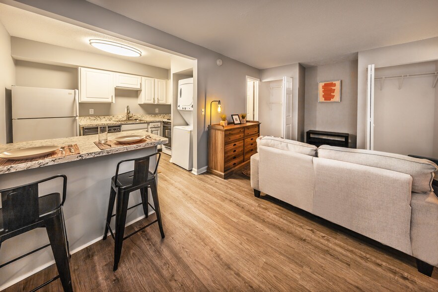 Reflections Apartments 7999 Silverleaf Dr Indianapolis IN 46260