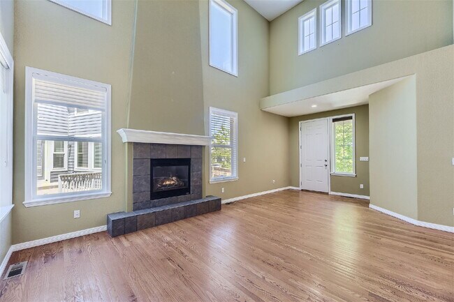 Building Photo - Five Bedroom Executive Home in the Desirable Firelight Subdivision of Highlands Ranch