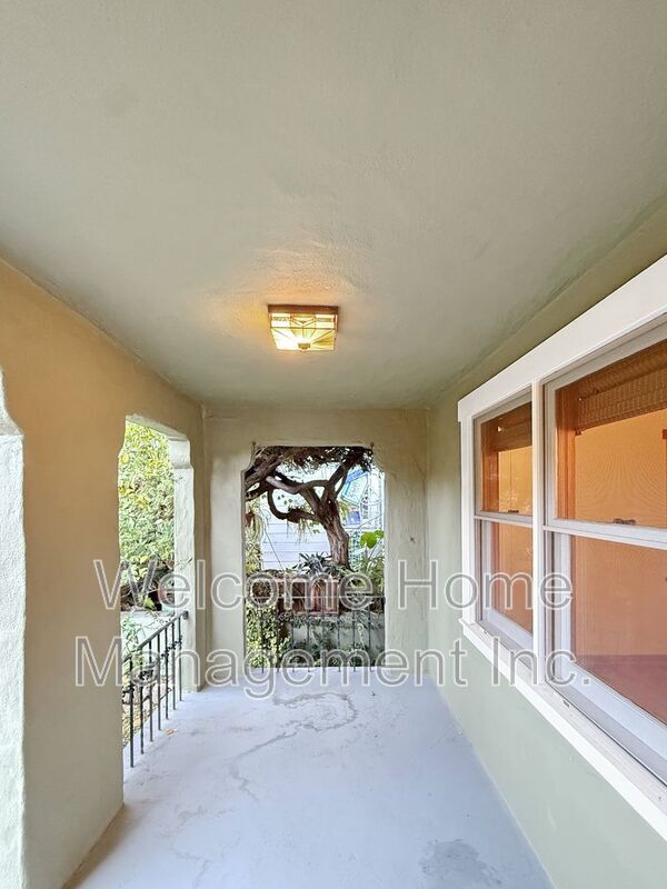 Building Photo - 127 Escobar St