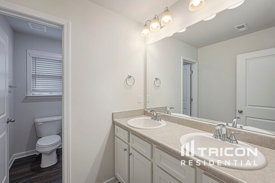 Building Photo - 203 Margrave Dr