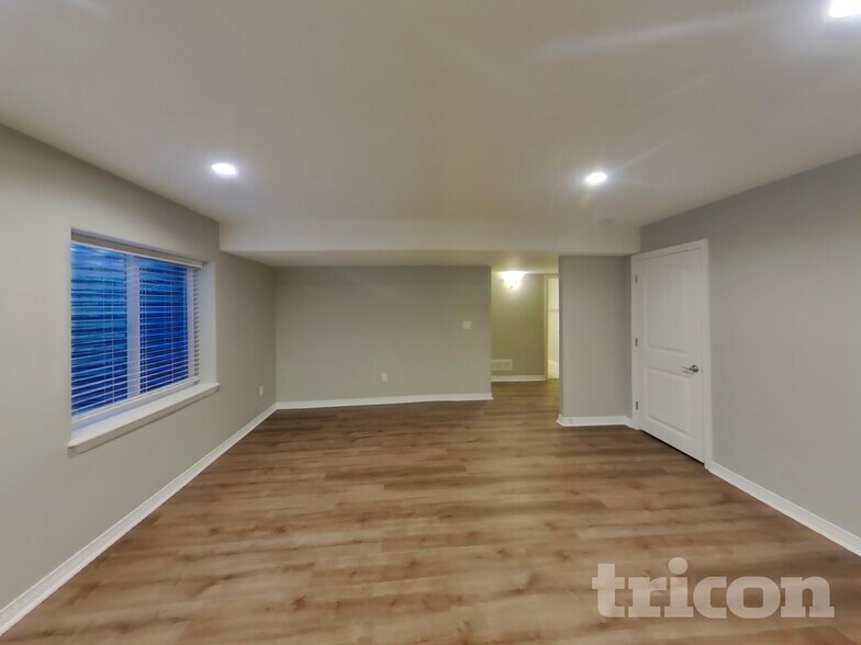 Building Photo - 10085 Thunderbolt Trail