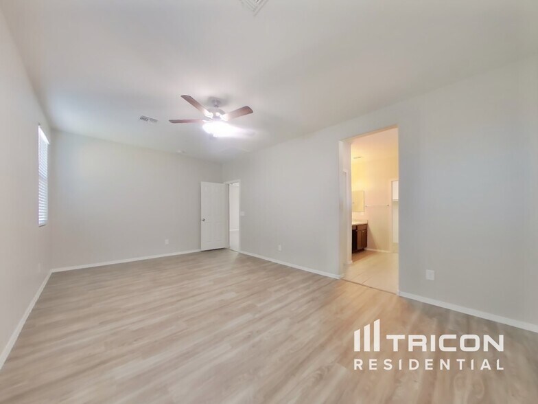 Building Photo - 17532 W Monte Lindo Ln