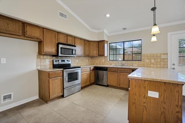 Building Photo - 6804 Beeman Dr