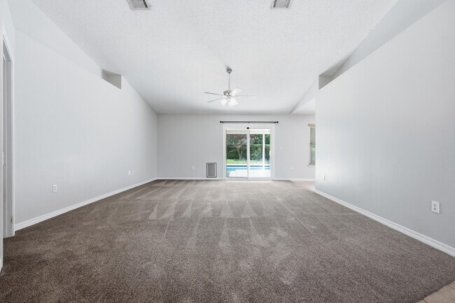 Building Photo - 1243 Jefferyscot Dr