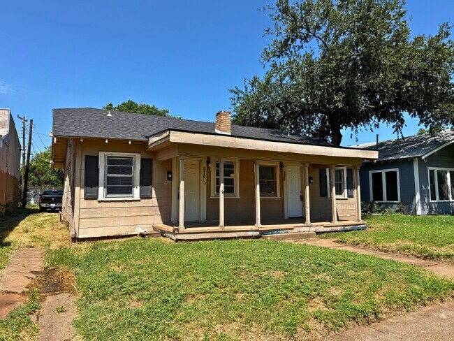 Primary Photo - 1626 Harrison St
