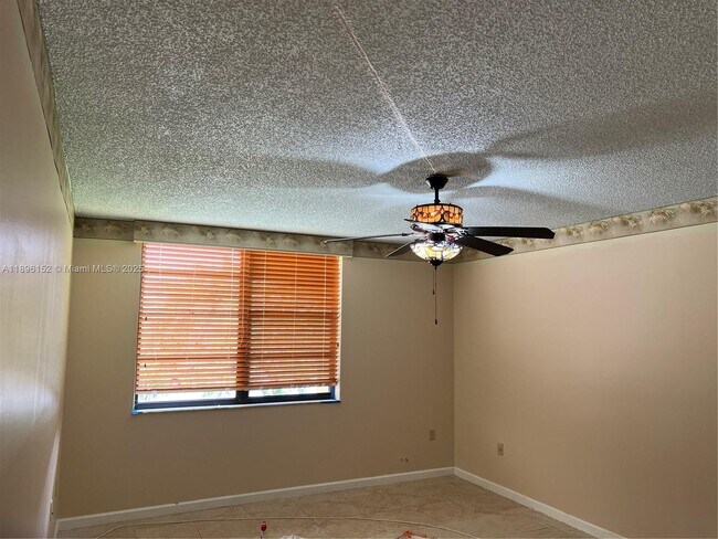 Building Photo - 10855 SW 112th Ave