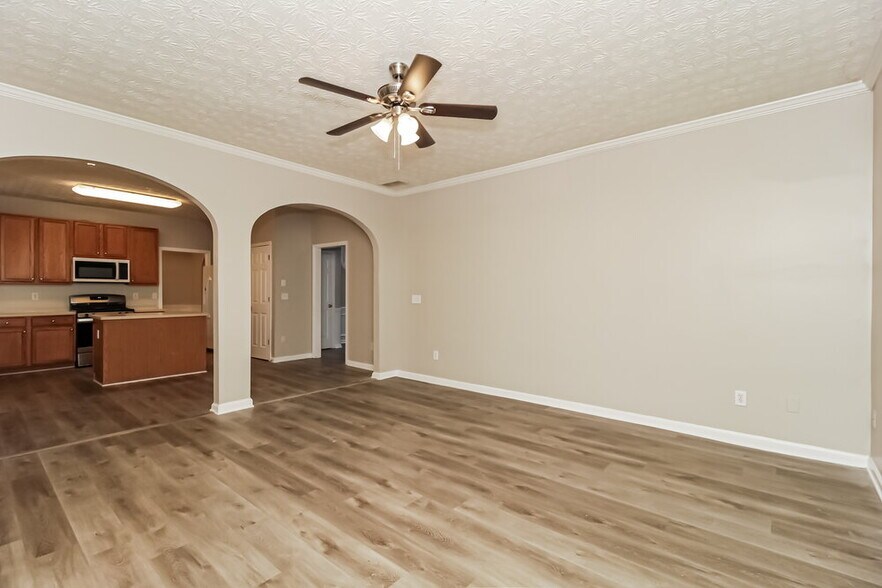 Building Photo - 3130 Kirkwood Dr NW