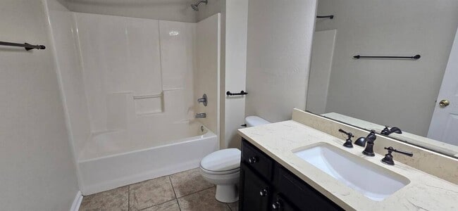 Building Photo - 5401 NW 63rd Pl